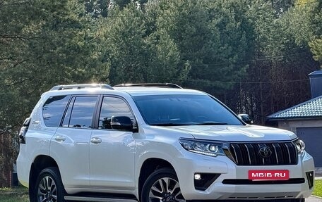 Toyota Land Cruiser Prado 150 рестайлинг 2, 2022 год, 7 290 000 рублей, 5 фотография