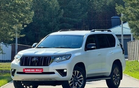 Toyota Land Cruiser Prado 150 рестайлинг 2, 2022 год, 7 290 000 рублей, 6 фотография