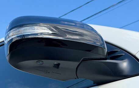 Toyota Land Cruiser Prado 150 рестайлинг 2, 2022 год, 7 290 000 рублей, 11 фотография