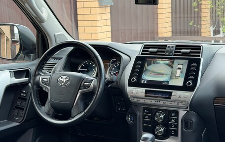 Toyota Land Cruiser Prado 150 рестайлинг 2, 2022 год, 7 290 000 рублей, 20 фотография