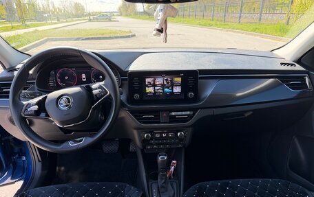 Skoda Rapid II, 2021 год, 1 900 000 рублей, 10 фотография