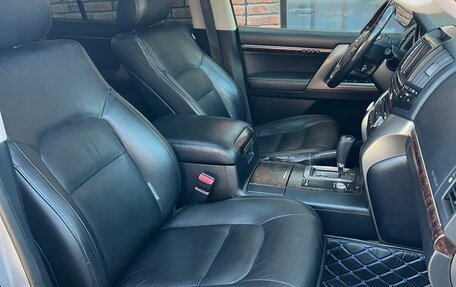 Toyota Land Cruiser 200, 2011 год, 2 750 000 рублей, 10 фотография