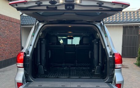 Toyota Land Cruiser 200, 2011 год, 2 750 000 рублей, 9 фотография