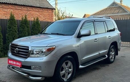 Toyota Land Cruiser 200, 2011 год, 2 750 000 рублей, 7 фотография