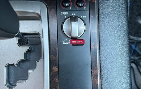 Toyota Land Cruiser 200, 2011 год, 2 750 000 рублей, 14 фотография