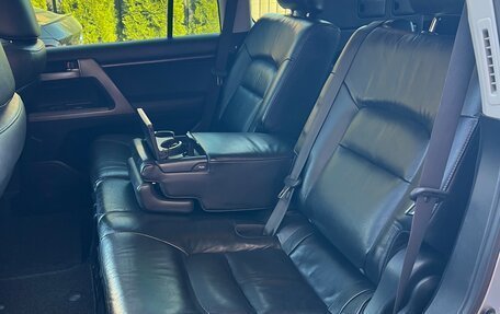 Toyota Land Cruiser 200, 2011 год, 2 750 000 рублей, 18 фотография