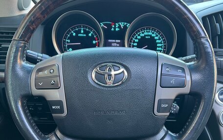 Toyota Land Cruiser 200, 2011 год, 2 750 000 рублей, 16 фотография
