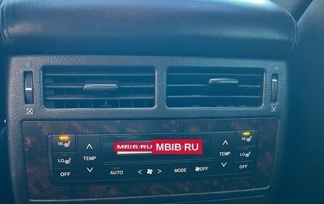 Toyota Land Cruiser 200, 2011 год, 2 750 000 рублей, 19 фотография