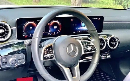 Mercedes-Benz A-Класс, 2021 год, 2 700 000 рублей, 5 фотография