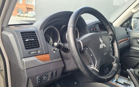 Mitsubishi Pajero IV, 2008 год, 1 425 000 рублей, 14 фотография