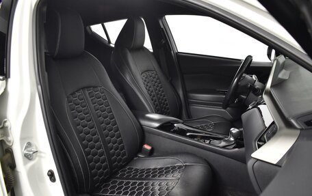 Toyota C-HR I рестайлинг, 2019 год, 2 180 200 рублей, 8 фотография