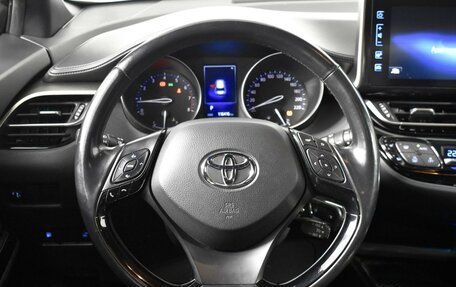 Toyota C-HR I рестайлинг, 2019 год, 2 180 200 рублей, 12 фотография