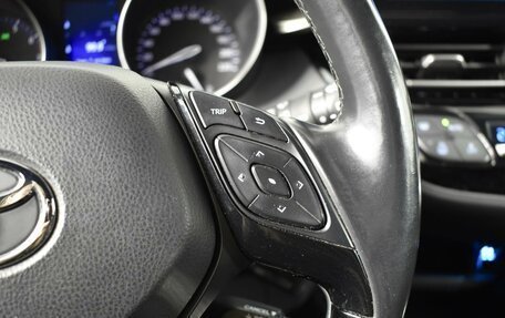 Toyota C-HR I рестайлинг, 2019 год, 2 180 200 рублей, 15 фотография