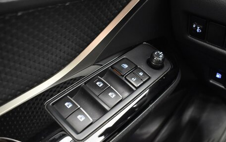 Toyota C-HR I рестайлинг, 2019 год, 2 180 200 рублей, 23 фотография