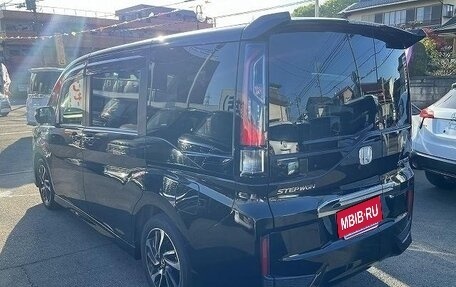 Honda Stepwgn IV, 2021 год, 1 794 000 рублей, 2 фотография