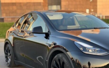 Tesla Model Y I, 2023 год, 2 990 000 рублей, 1 фотография