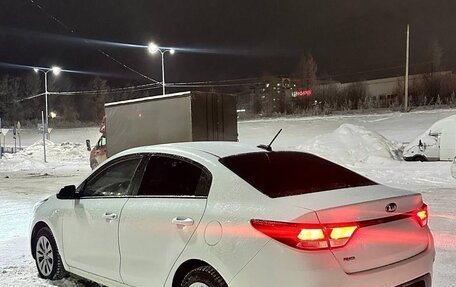 KIA Rio IV, 2018 год, 1 350 000 рублей, 6 фотография