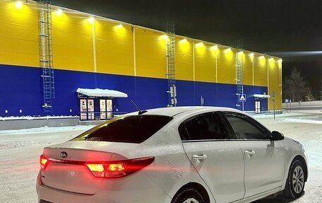 KIA Rio IV, 2018 год, 1 350 000 рублей, 4 фотография