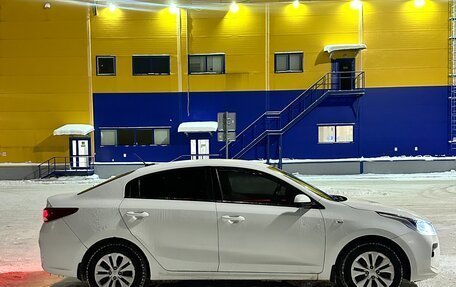 KIA Rio IV, 2018 год, 1 350 000 рублей, 3 фотография