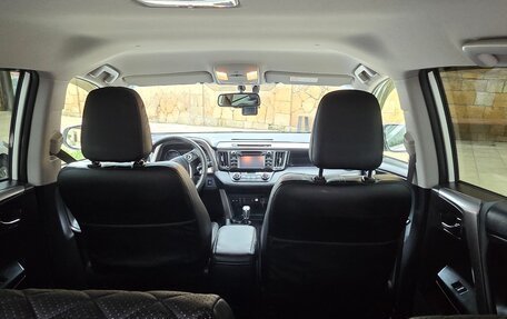 Toyota RAV4, 2016 год, 2 280 000 рублей, 16 фотография