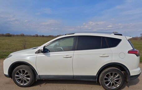 Toyota RAV4, 2017 год, 2 400 000 рублей, 4 фотография