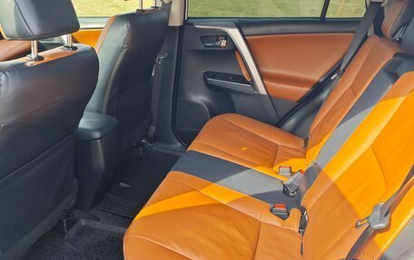 Toyota RAV4, 2017 год, 2 400 000 рублей, 11 фотография