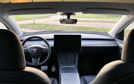 Tesla Model Y I, 2023 год, 2 990 000 рублей, 16 фотография