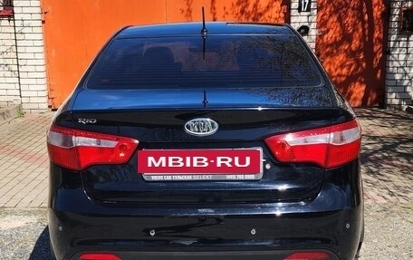 KIA Rio III рестайлинг, 2012 год, 750 000 рублей, 2 фотография