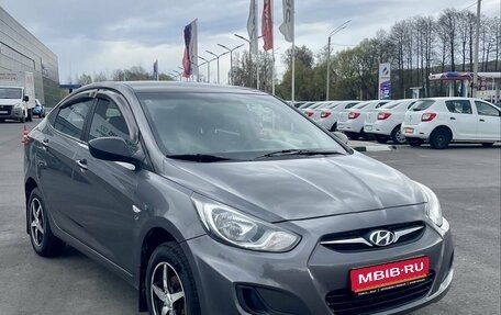 Hyundai Solaris II рестайлинг, 2013 год, 850 000 рублей, 1 фотография