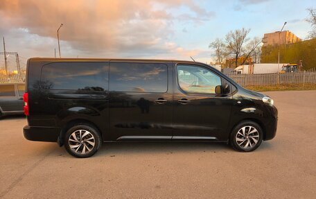 Peugeot Traveller I, 2018 год, 2 500 000 рублей, 4 фотография