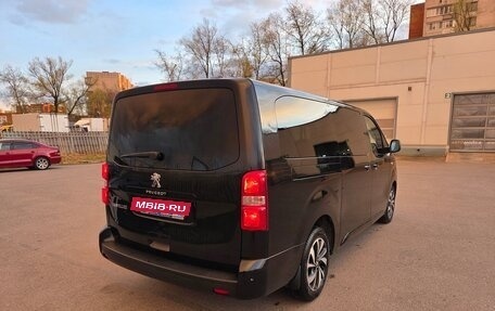 Peugeot Traveller I, 2018 год, 2 500 000 рублей, 5 фотография