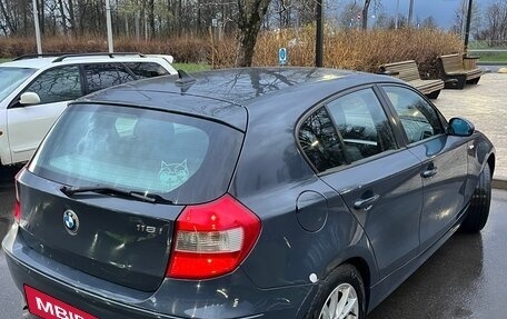 BMW 1 серия, 2007 год, 700 000 рублей, 2 фотография