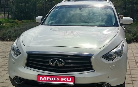 Infiniti QX70, 2016 год, 2 250 000 рублей, 7 фотография