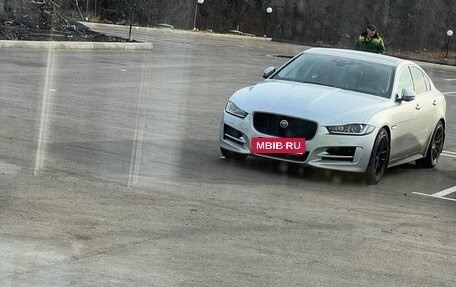 Jaguar XE I рестайлинг, 2015 год, 2 100 000 рублей, 14 фотография