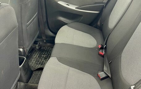 Hyundai Solaris II рестайлинг, 2013 год, 850 000 рублей, 11 фотография