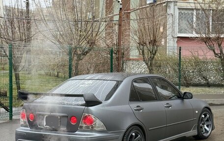 Toyota Altezza, 2001 год, 750 000 рублей, 2 фотография