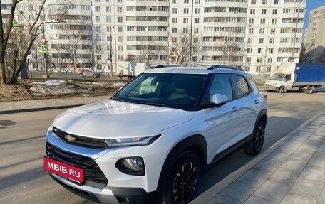 Chevrolet TrailBlazer, 2022 год, 1 950 000 рублей, 2 фотография