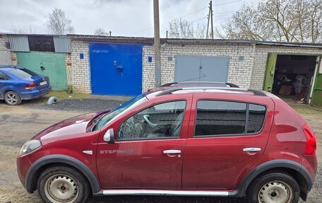 Renault Sandero I, 2012 год, 695 000 рублей, 2 фотография