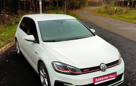 Volkswagen Golf GTI VII, 2020 год, 2 850 000 рублей, 4 фотография