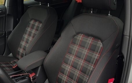 Volkswagen Golf GTI VII, 2020 год, 2 850 000 рублей, 14 фотография