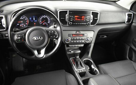 KIA Sportage IV рестайлинг, 2017 год, 1 985 900 рублей, 6 фотография