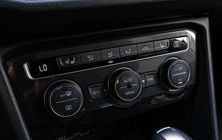 Volkswagen Tiguan II, 2020 год, 3 570 000 рублей, 15 фотография