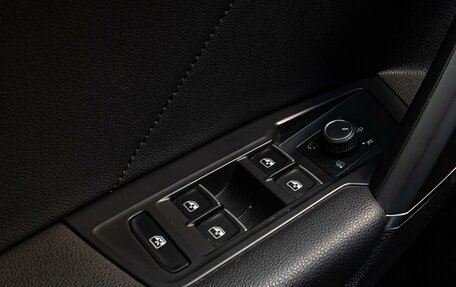 Volkswagen Tiguan II, 2020 год, 3 570 000 рублей, 23 фотография