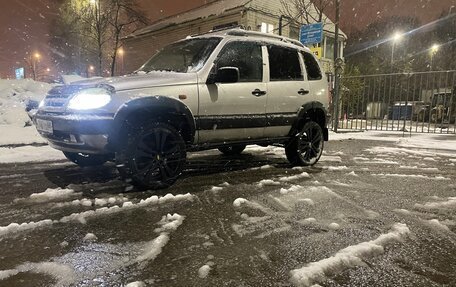 Chevrolet Niva I рестайлинг, 2003 год, 300 000 рублей, 5 фотография