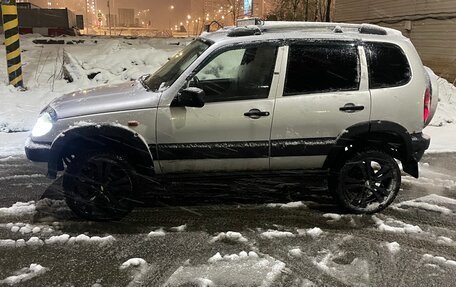 Chevrolet Niva I рестайлинг, 2003 год, 300 000 рублей, 7 фотография