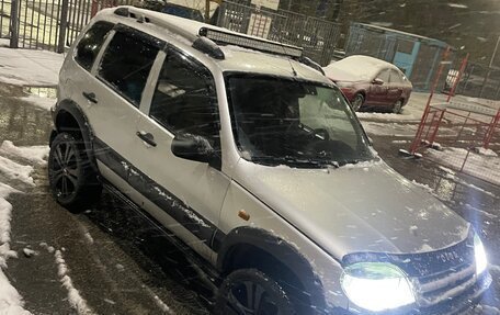 Chevrolet Niva I рестайлинг, 2003 год, 300 000 рублей, 9 фотография