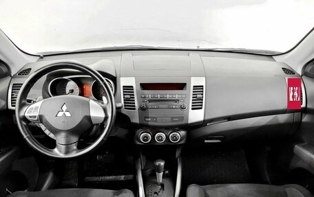 Mitsubishi Outlander III рестайлинг 3, 2008 год, 960 000 рублей, 5 фотография