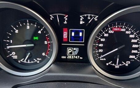 Toyota Land Cruiser 200, 2014 год, 3 900 000 рублей, 10 фотография