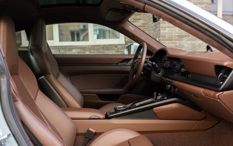 Porsche 911, 2025 год, 27 490 000 рублей, 33 фотография