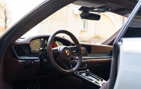 Porsche 911, 2025 год, 27 490 000 рублей, 39 фотография